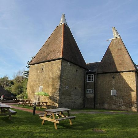 Yha Medway Pansiyon Gillingham  Dış mekan fotoğraf