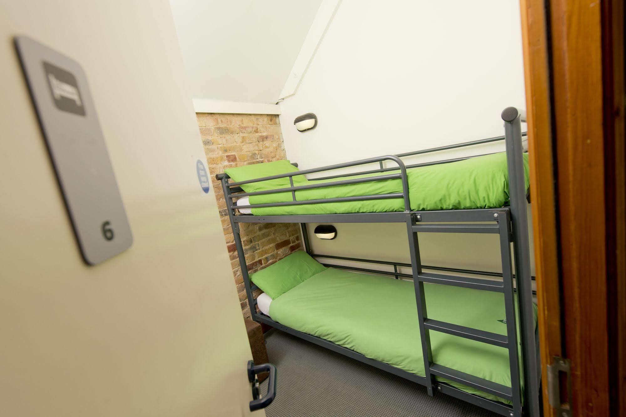 Yha Medway Pansiyon Gillingham  Dış mekan fotoğraf