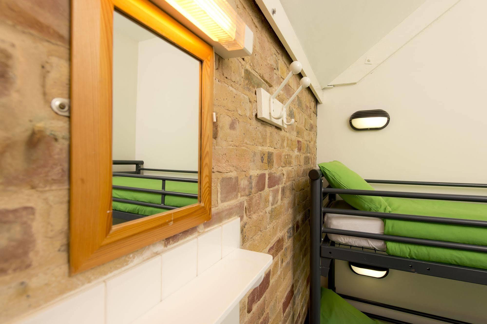 Yha Medway Pansiyon Gillingham  Dış mekan fotoğraf